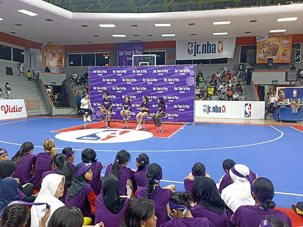 Her Time To Play by Jr. NBA (IDN Times/M. Tarmizi Murdianto)