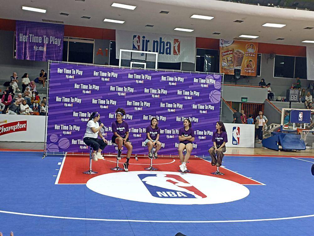 Her Time To Play by Jr. NBA (IDN Times/M. Tarmizi Murdianto)