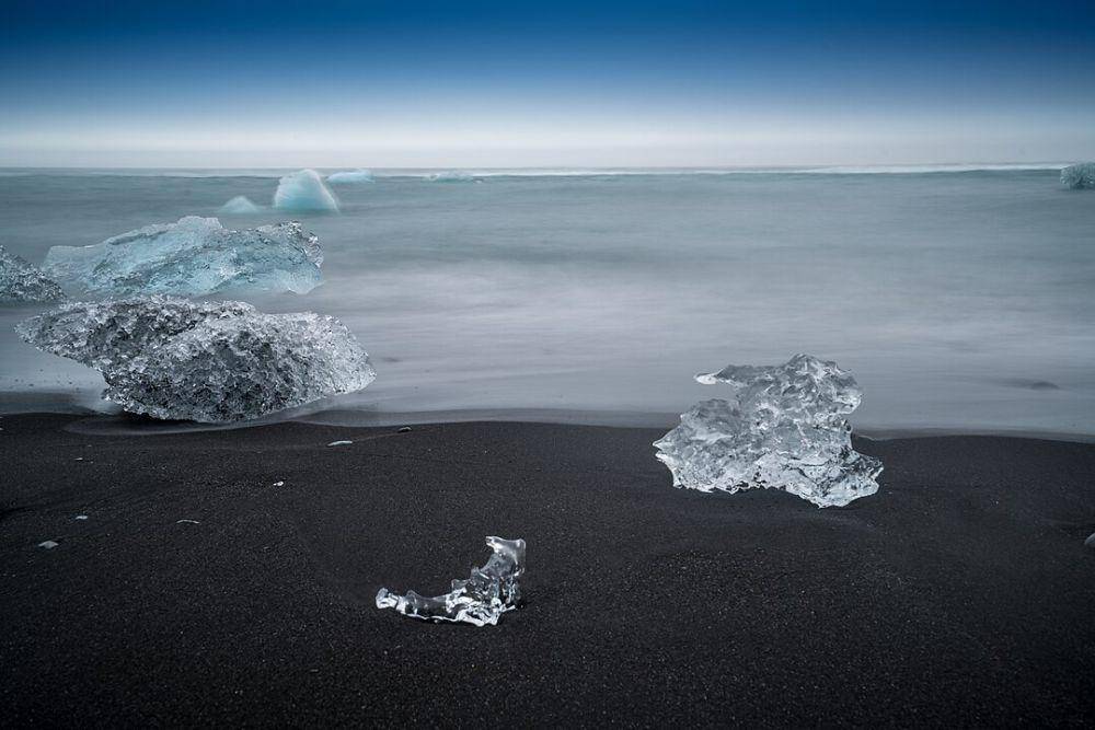 ilustrasi pantai berlian di Islandia (Wikimedia Commons/salomon10)