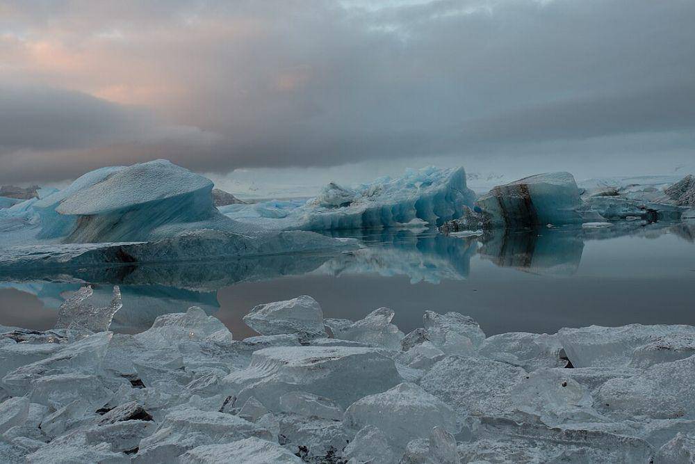 ilustrasi Laguna Jökulsárlón (Wikimedia Commons/Graham Tickle)