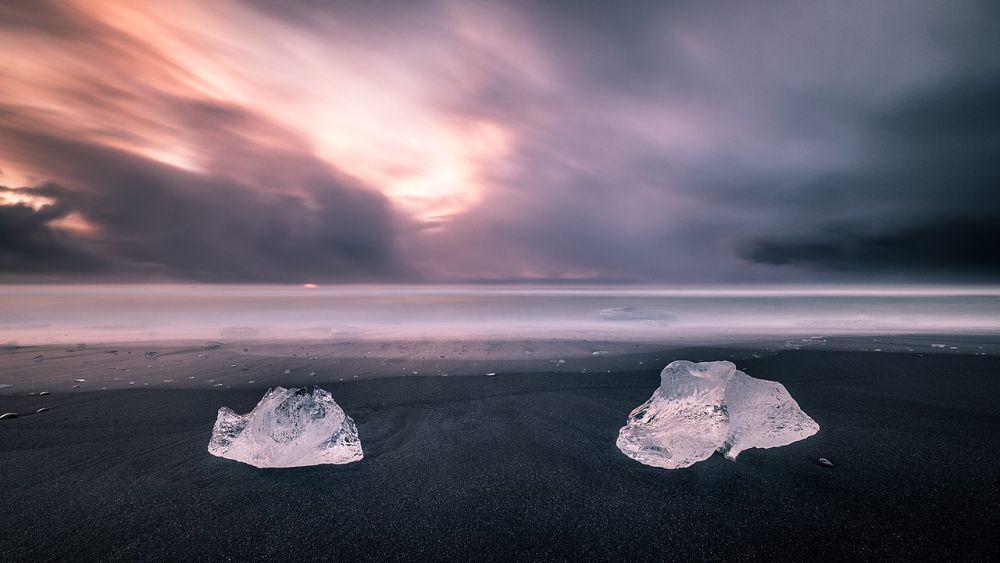 6 Fenomena Alam Menakjubkan di Islandia, Ada Pantai Berlian!