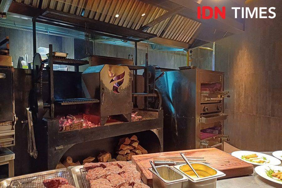 Area dapur Meatguy Steakhouse II, SCBD, Jakarta (IDN Times/Dhiya Awlia Azzahra)