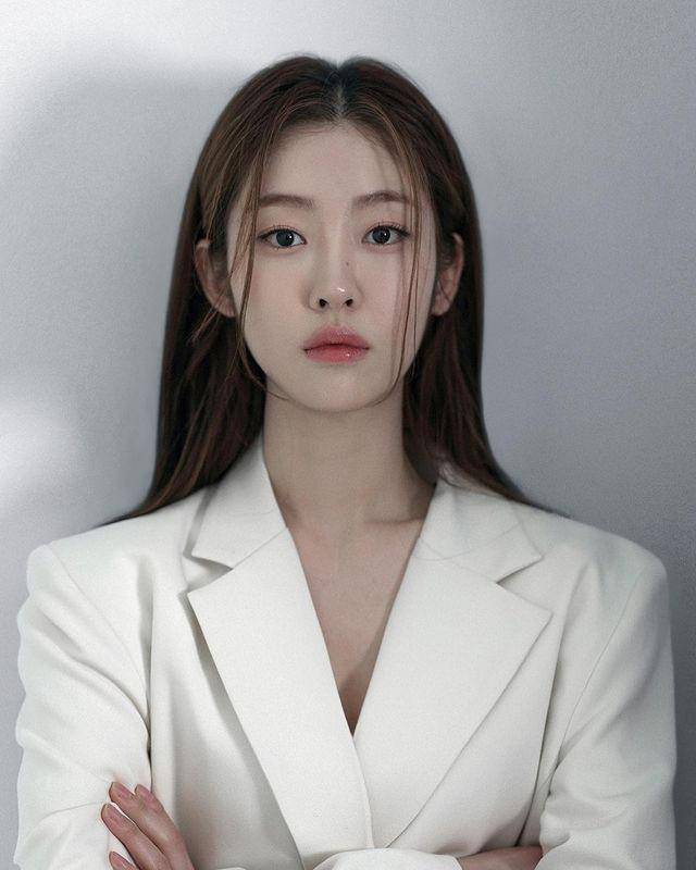potret Song Ji Woo (instagram.com/zwu1215)