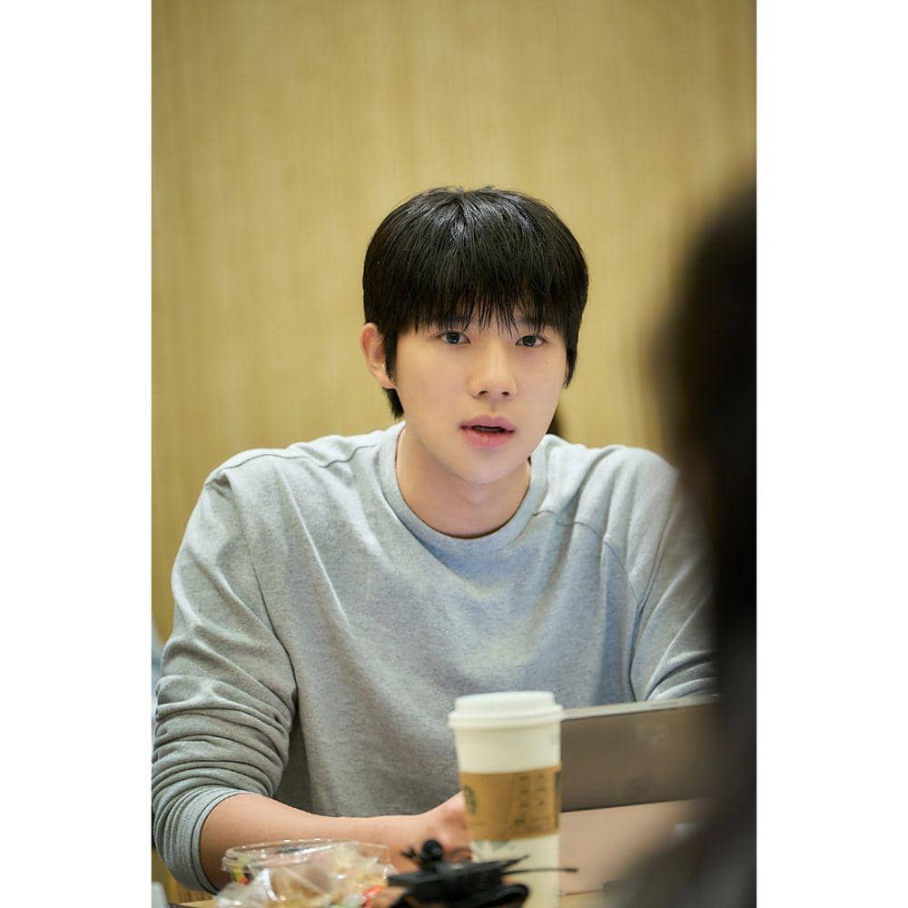 Moon Sang Min saat script reading film Pavane (instagram.com/plusm_entertainment)