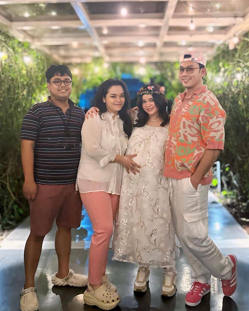 potret baby shower Olivia Allan (instagram.com/sumargodenny)
