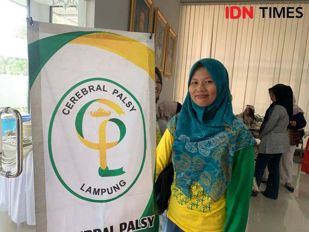 Ketua Komunitas Cerebral Palsy Lampung, Maya Anggraini. (IDN Times/Rohmah Mustaurida)