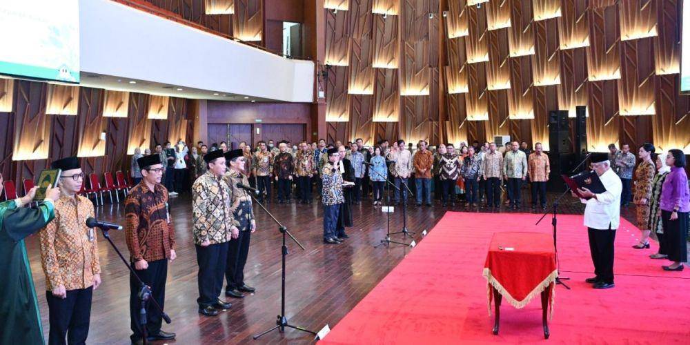 Pelantikan Komisioner dan Deputi Komisioner Badan Pengelola Tabungan Perumahan Rakyat (BP Tapera) di Jakarta, 13 Maret 2024. (dok. BP Tapera)