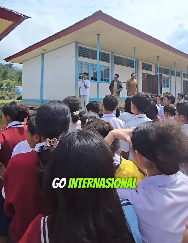 Betrand Peto kunjungi sekolah lamanya (Instagram.com/betrandpetoputraonsu)