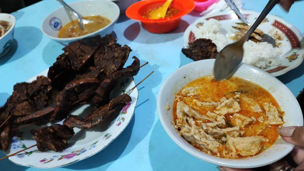 Warung Makan Bu Sugiati (Instagram/andi_a_mallarangeng)