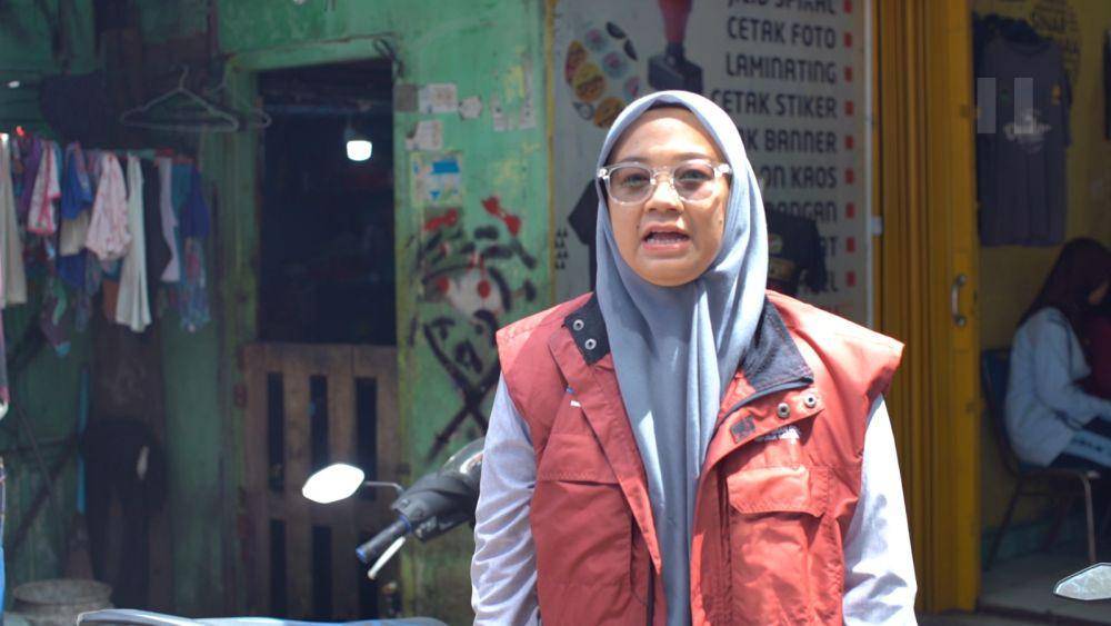 PT Pos Indonesia (Persero) atau yang kini dikenal dengan brand PosIND, menyalurkan bansos sembako dan Program Keluarga Harapan (PKH) dari Kementerian Sosial kepada penerima di seluruh Indonesia. Selalu berhasil menyalurkan bansos tepat waktu dan tepat sasaran, koordinasi yang baik dan pemanfaatan teknologi menjadi kunci sukses. (Dok. Pos Indonesia)