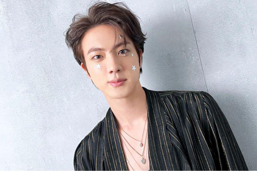 ⁠⁠[QUIZ] Kalau Kamu di Korea, Apakah Kamu Bisa Dapat Kesempatan Dipeluk Jin BTS?