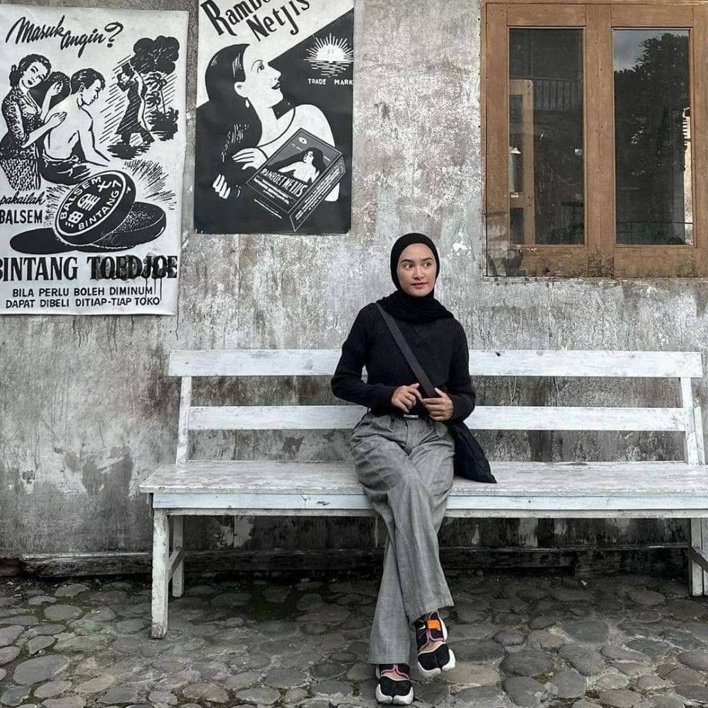 inspirasi OOTD ala Jihan Rifa (instagram.com/jihanrifaa)