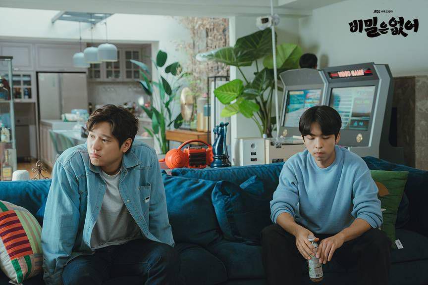 7 Bukti Love Hate Relationship Ki Baek-Jeong Heon di Frankly Speaking