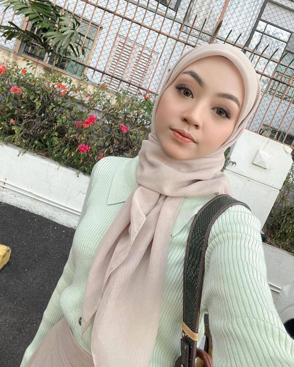inspirasi peach makeup look ala Meirani Amalia (instagram.com/meiraniap)