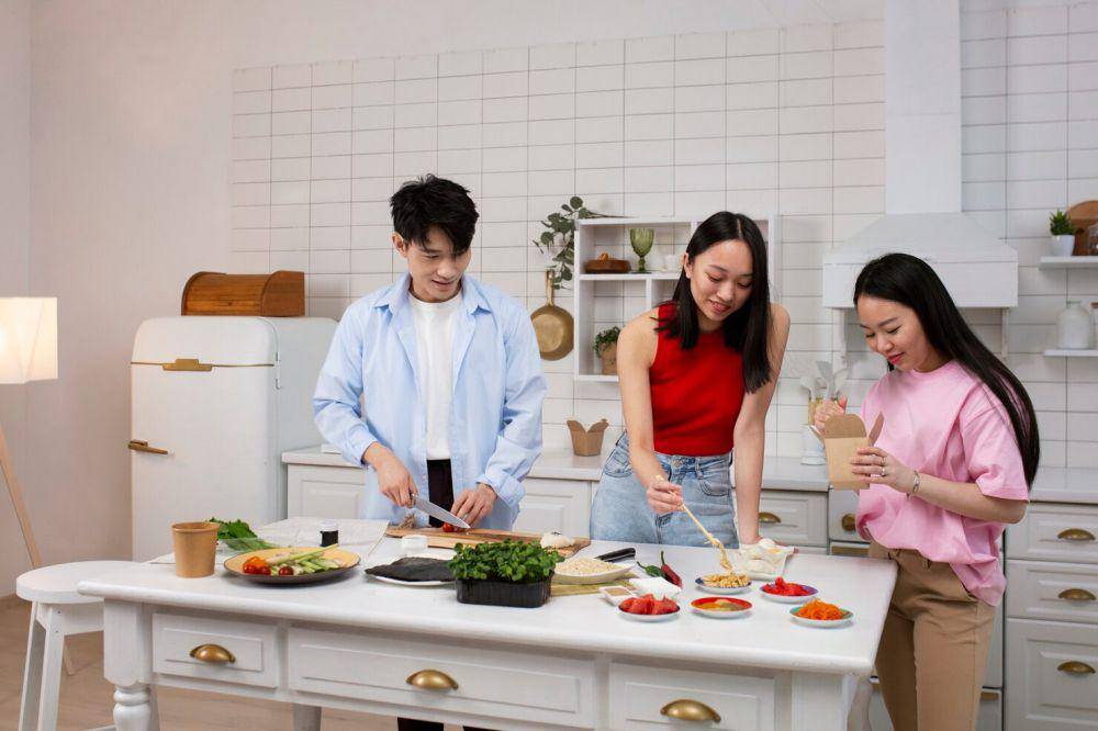 ilustrasi masak bersama sahabat (freepik.com/freepik)