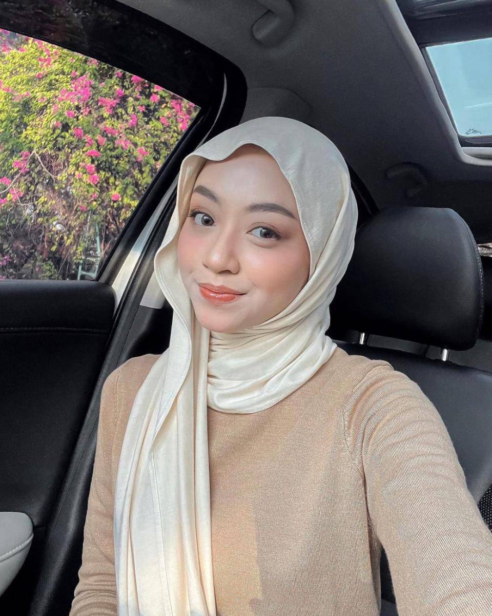 inspirasi peach makeup look ala Meirani Amalia (instagram.com/meiraniap)