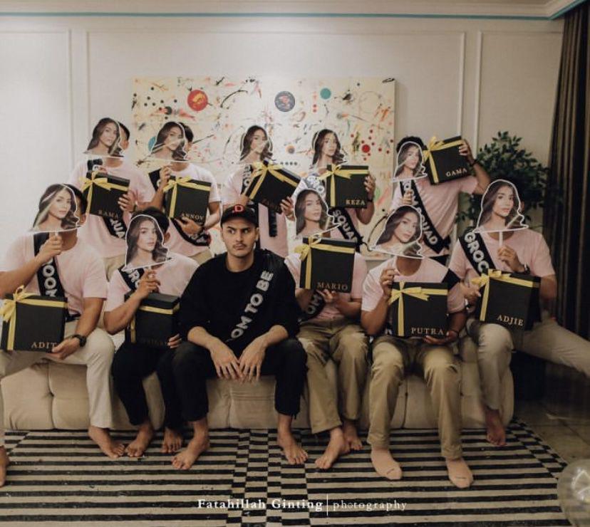 7 Potret Kejutan Bachelor Party Marco Ivanos Jelang Nikahi Debi Sagita