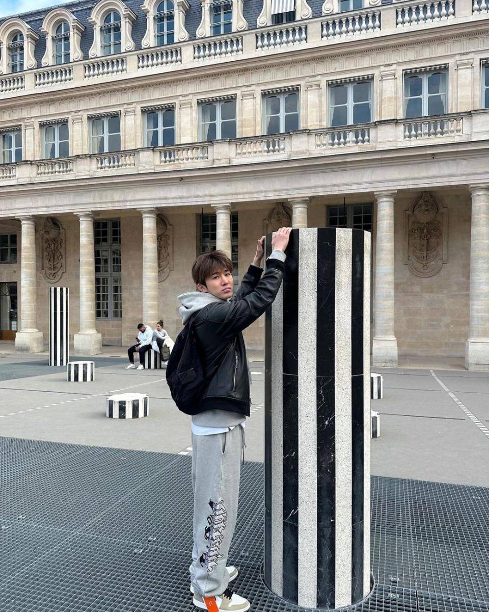 outfit traveling ala Kim Hanbin (instagram.com/shxxbi131)