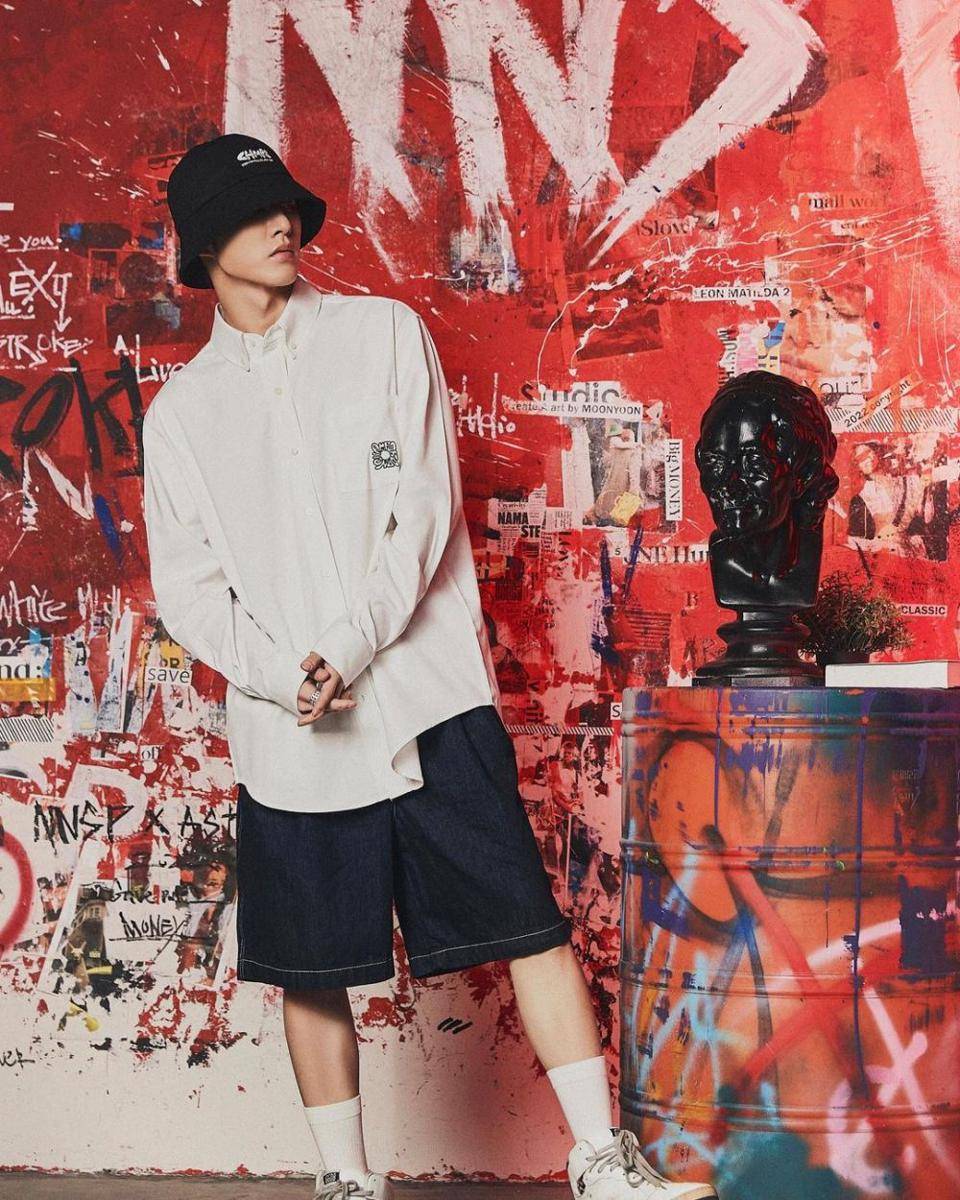 outfit traveling ala Kim Hanbin (instagram.com/shxxbi131)