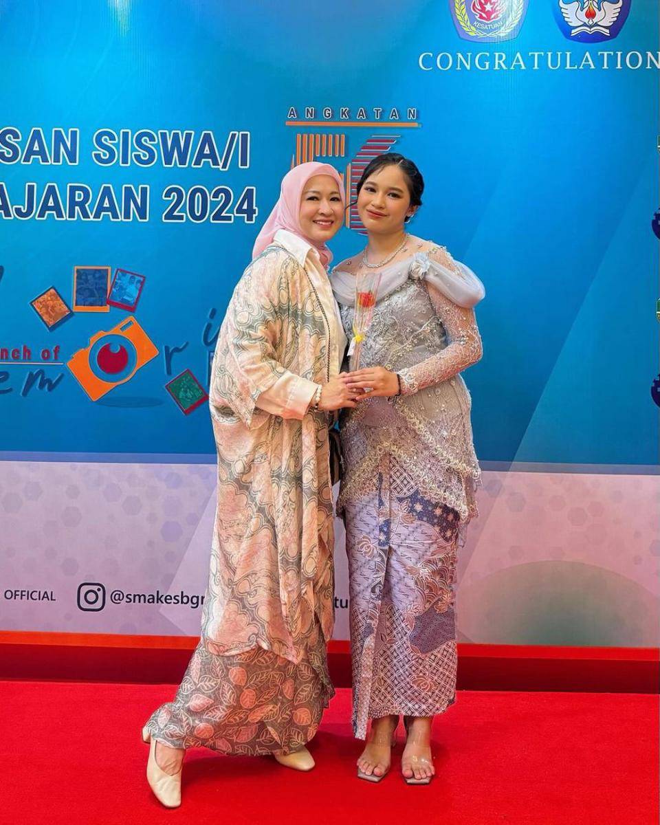 potret Okie Agustina dan sang putri (instagram.com/okieagustina_)