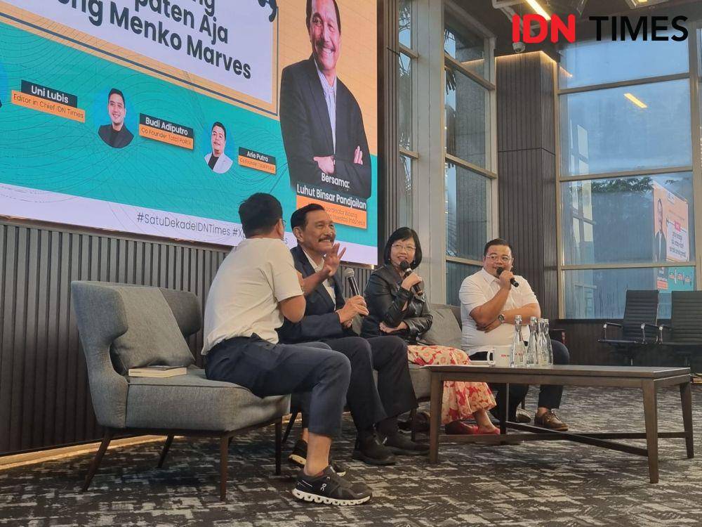 Menko Marves, Luhut Binsar Pandjaitan dalam acara “Ngobrol Seru: Ngobrolin yang Paten-paten Aja Bareng Menko Marves” by IDN Times pada Selasa (4/6/2024). (IDN Times/Ilman Nafi’an)