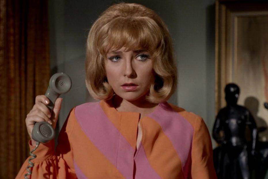 cuplikan adegan yang diperankan Teri Garr dalam episode Assignment: Earth (dok. Paramount Television/Star Trek: The Original Series/Assignment: Earth)