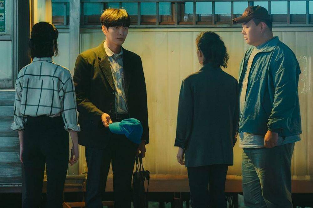 still cut drakor Crash (instagram.com/channel.ena.d)