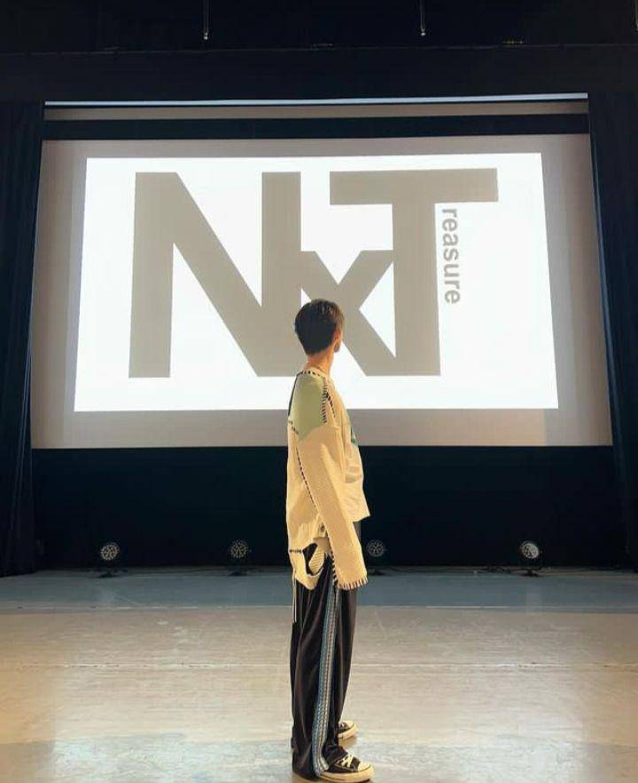 Alex Sho (instagram.com/sho0509official)