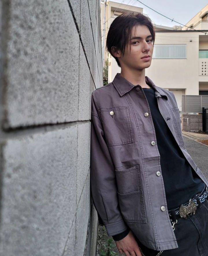 Alex Sho (instagram.com/sho0509official)