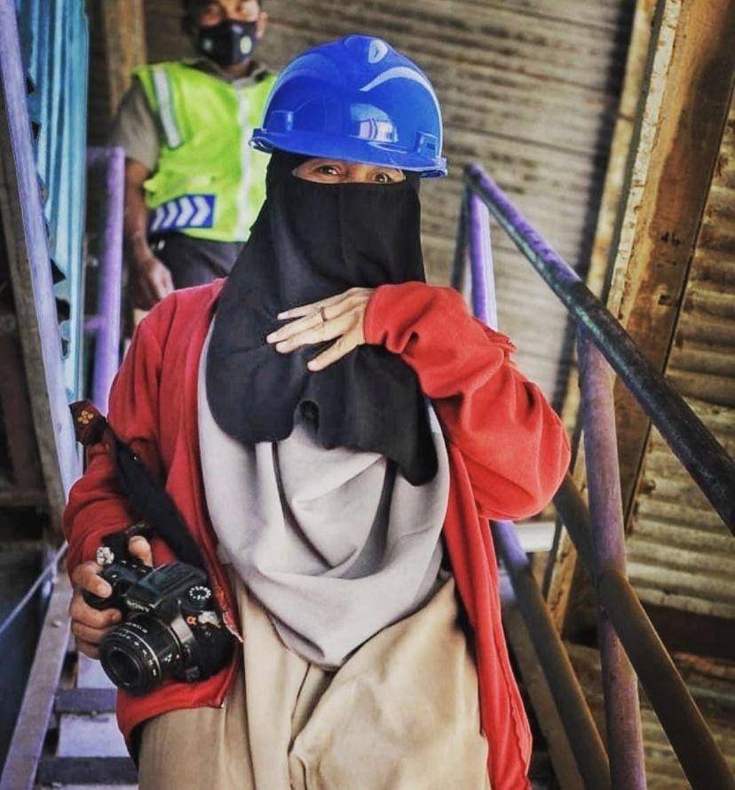 Mafa Yulie Ramadhani, salah satu pemateri dalam workshop foto jurnalis di Unimed (Dok. Pribadi)