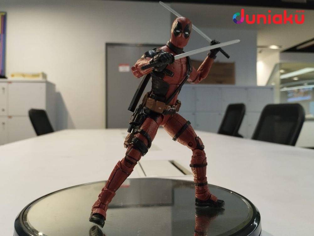 Marvel Legends Deadpool: Legacy Collection, foto diambil Fahrul Nurullah. (Duniaku.com/Fahrul Nurullah)