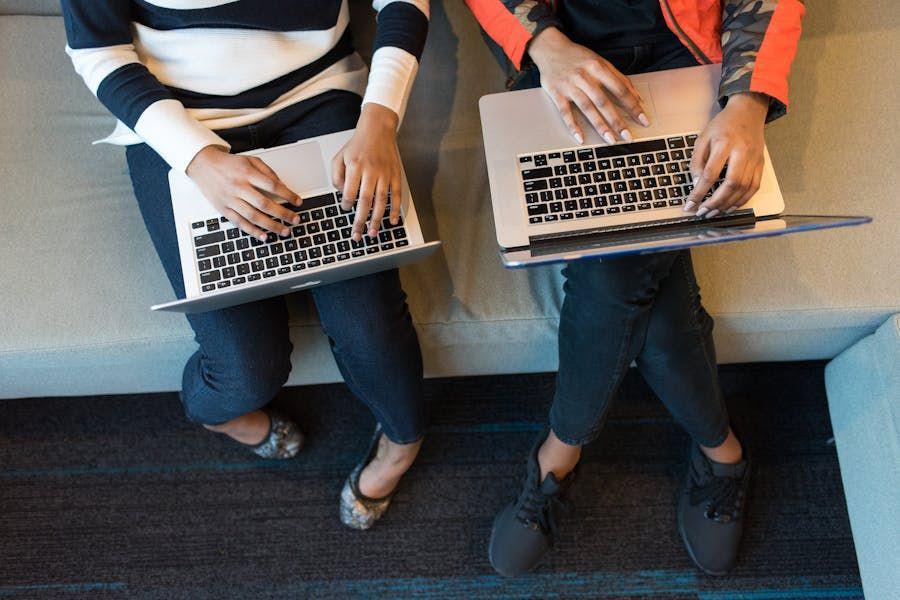 5 Merek Laptop Terbaik dan Paling Laku, Ada Lenovo dan Apple