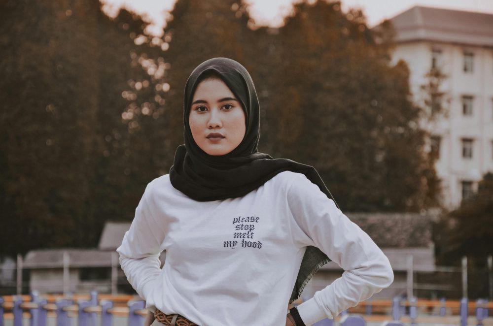 6 Cara Pilih Jilbab Nyaman untuk Ibu Rumah Tangga, agar Tidak Gerah