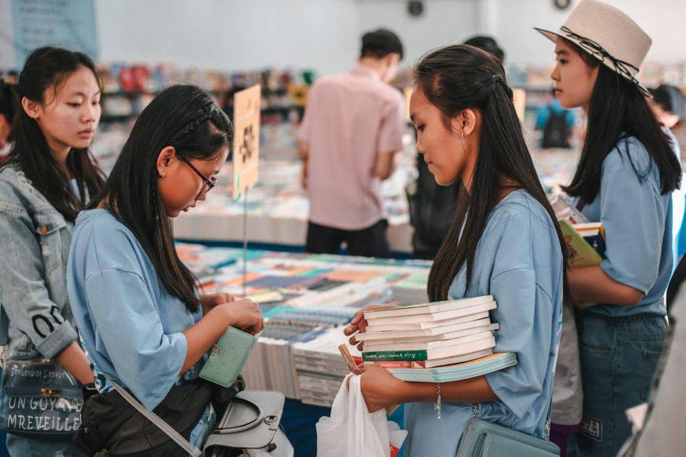 ilustrasi belanja buku (Pexels.com/Streetwindy)