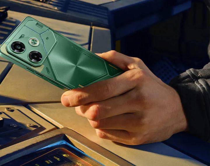 TECNO Pova 6 (tecno-mobile.com)