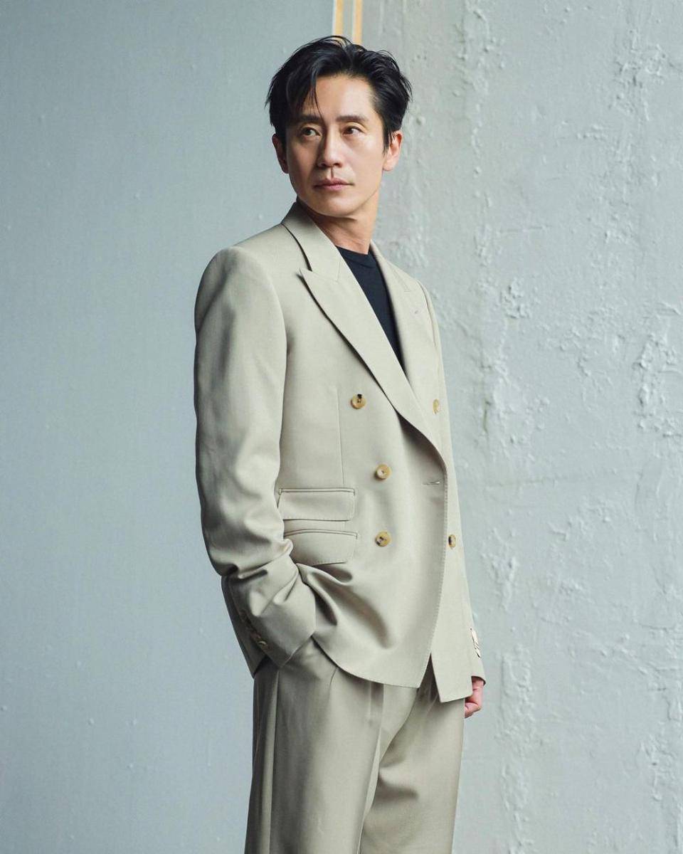 potret Shin Ha Kyun (instagram.com/hoduent)