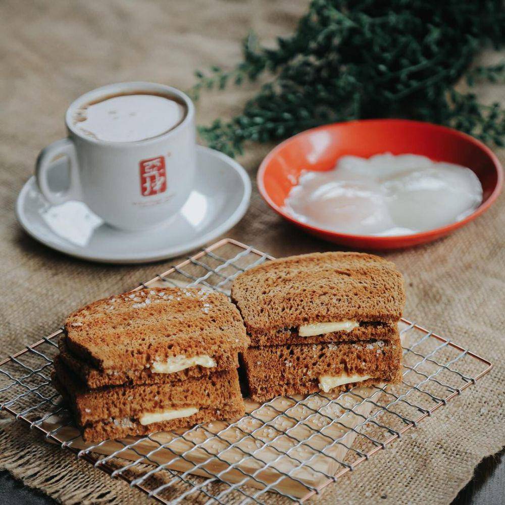 Yakun Bali yang menawarkan roti panggang khas Singapura (Instagram.com/@yakunbali)
