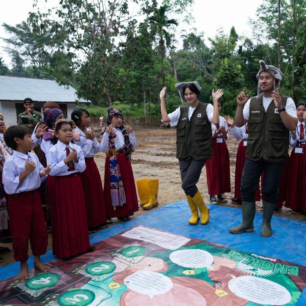 potret Aurelie dan Chicco Jerikho ikut kegiatan WWF di Jambi (instagram.com/aurelie)