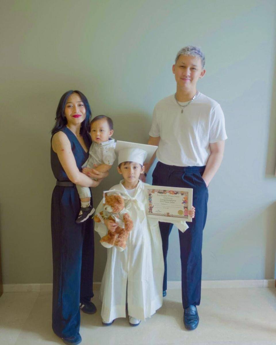 potret wisuda TK anak Rinni Wulandari (instgaram.com/rinni_w)