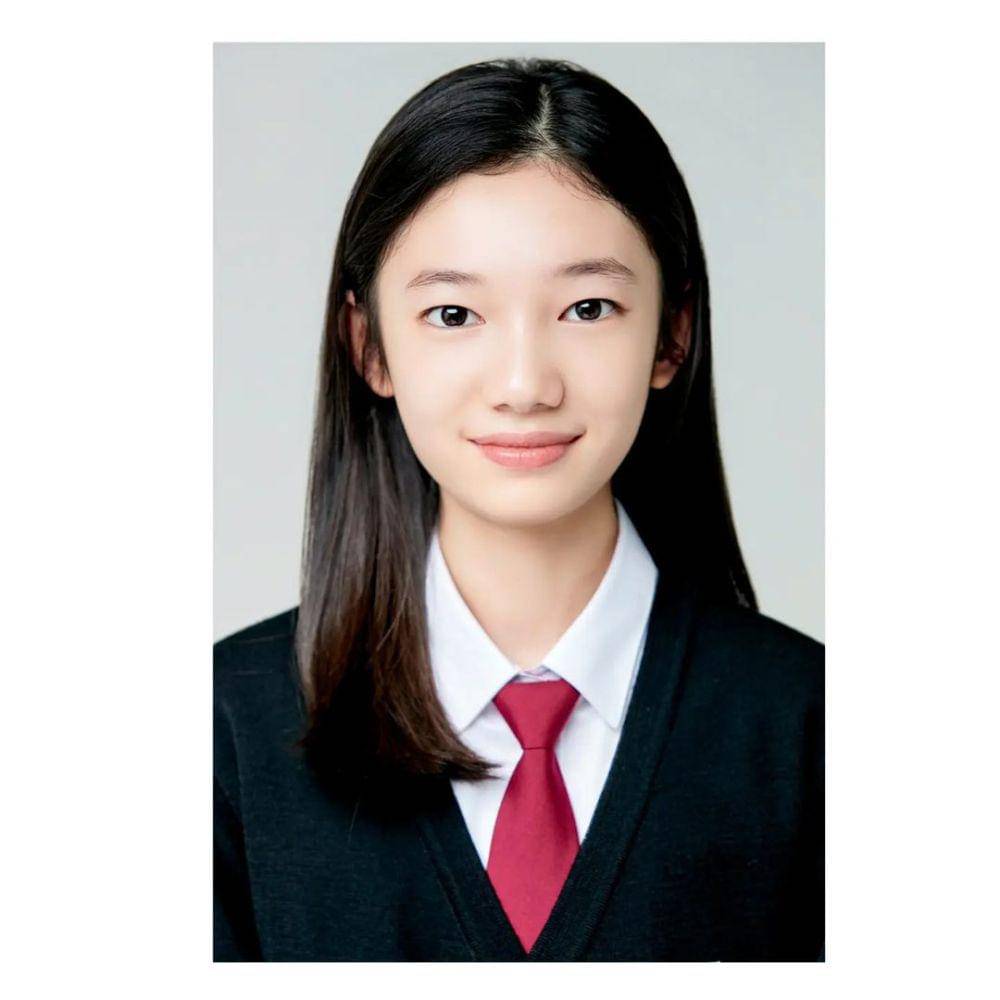 Kim Soo In (instagram.com/09suin)