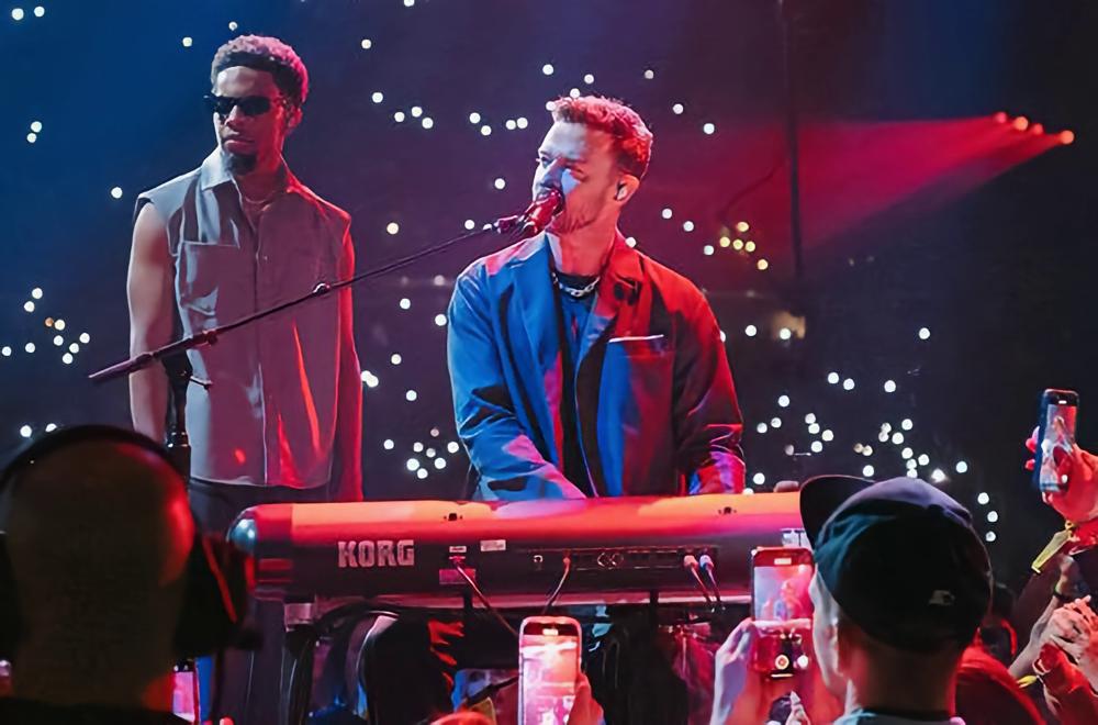 7 Momen Justin Timberlake Hentikan Konser demi Menolong Fans, Mulia!