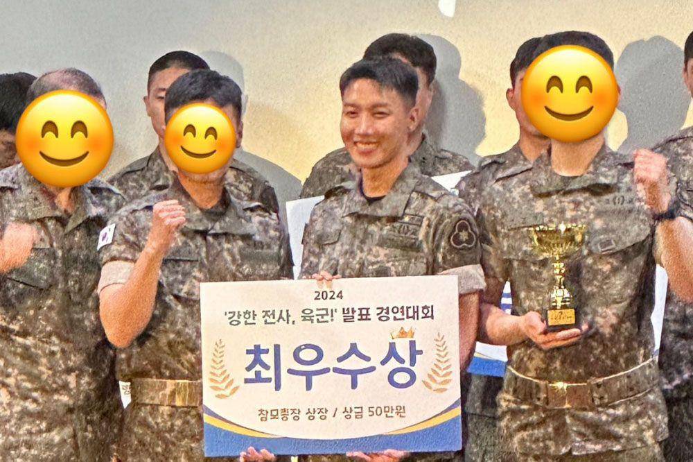 potret Jhope BTS menangkan kontes presentasi saat wajib militer (Twitter.com/@HopeIRBase)