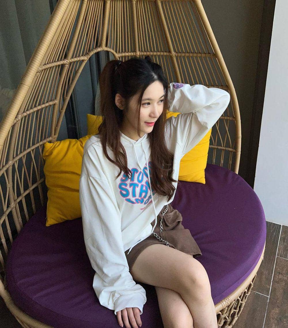 Earn Preeyaphat (instagram.com/earnpypp_)