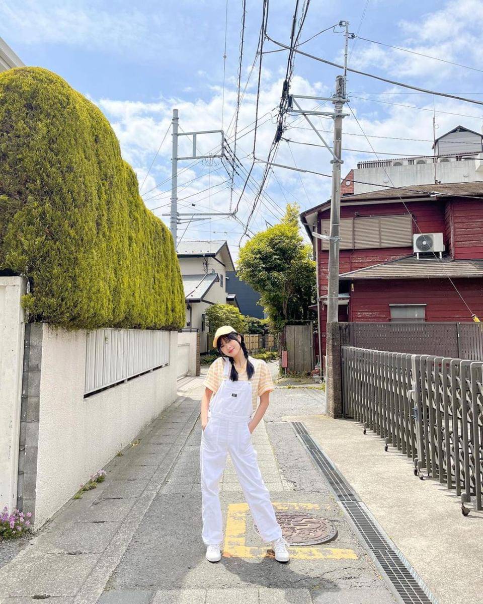 ide padu padan overall denim ala member JKT48 (instagram.com/jkt48.fiony)