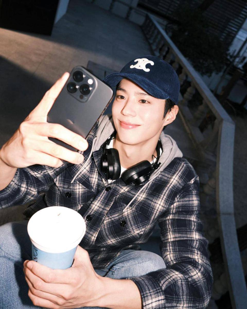 Park Bo Gum (instagram.com/bogummy)