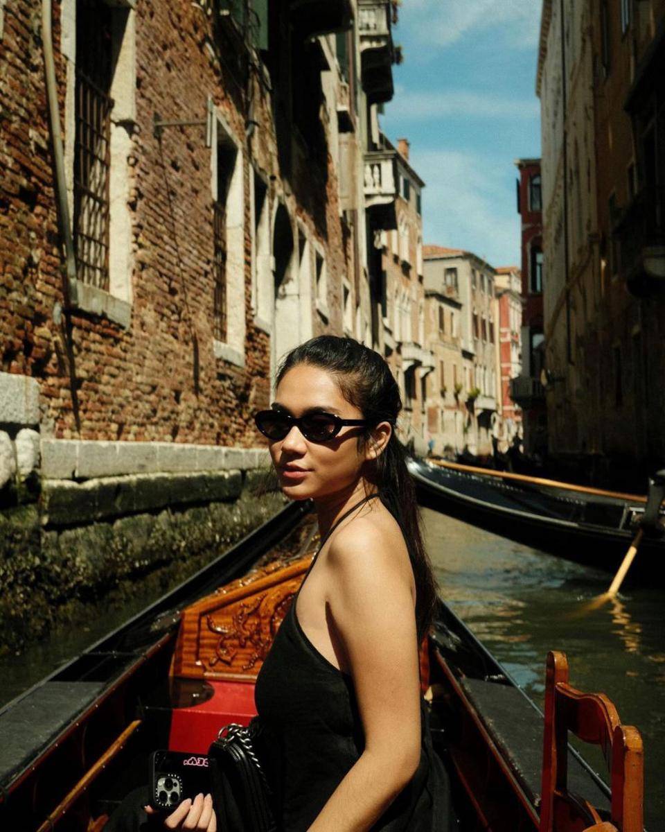 potret Azizah Salsha di Venesia (instagram.com/azizahsalsha_)