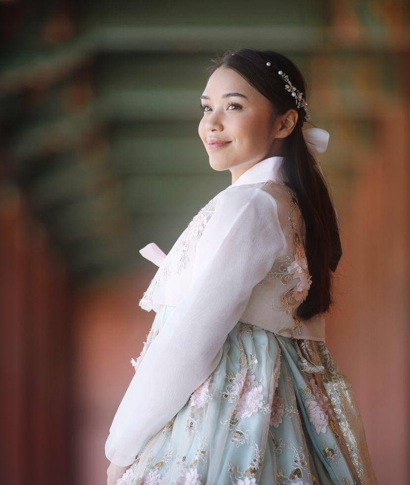 photoshoot Lula Lahfah pakai hanbok di Korea Selatan (instagram.com/lulalahfah)