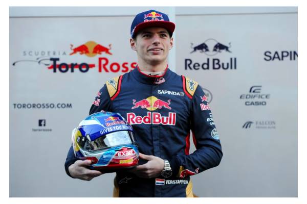 Max Verstappen bergabung dengan Red Bull Racing, bertukar kursi dengan Daniil Kvyat untuk debut di Grand Prix Spanyol. (redbull.com)