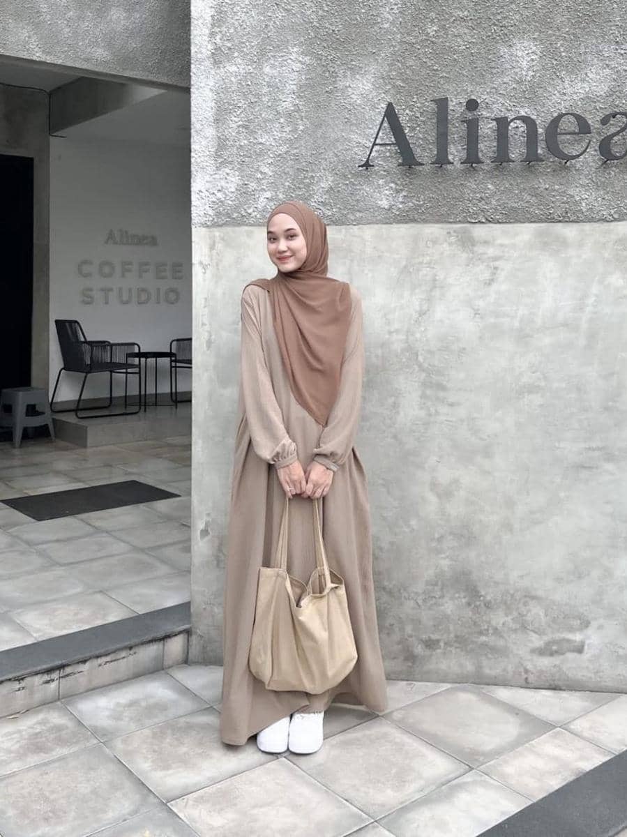 Model gamis untuk Idul Adha (Shopee.com/Alfatih.gallery)