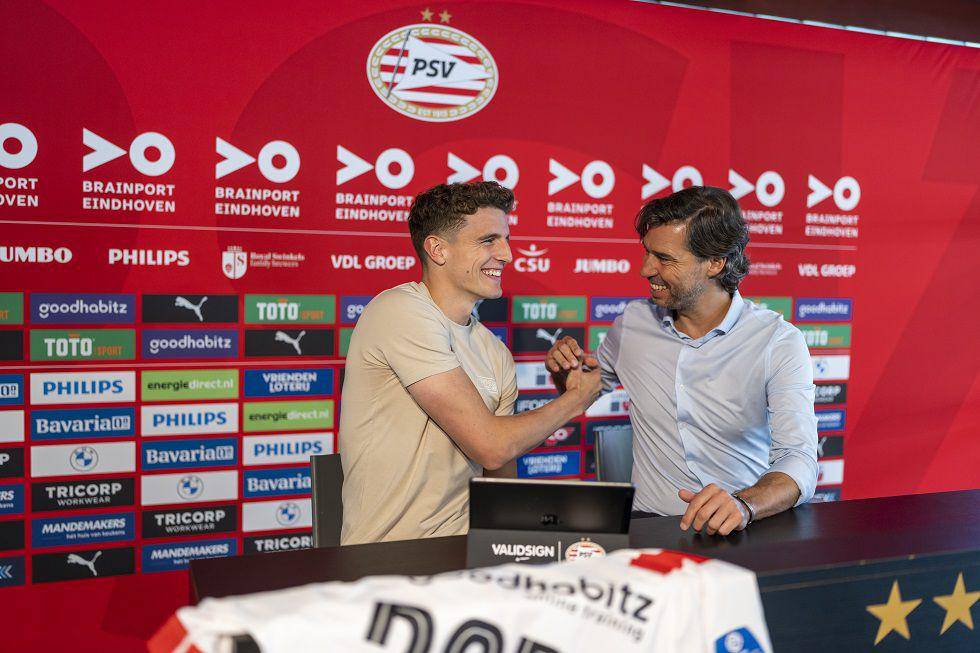 Guus Til (kiri) (psv.nl)